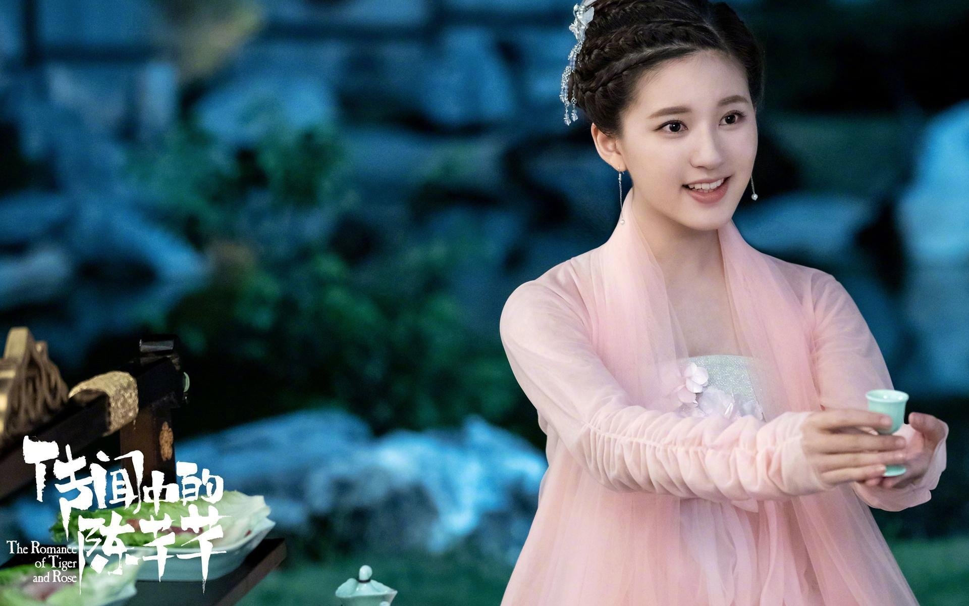 “武汉马拉松赛场：挑战自我，打破极限”