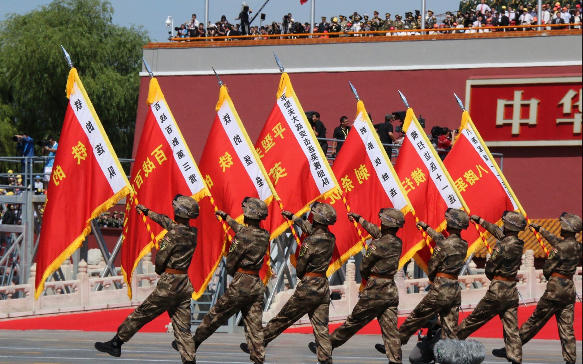 乐鱼体育app下载地址-亚特兰大传切配合日趋默契破防利器，亚特兰大传奇球员