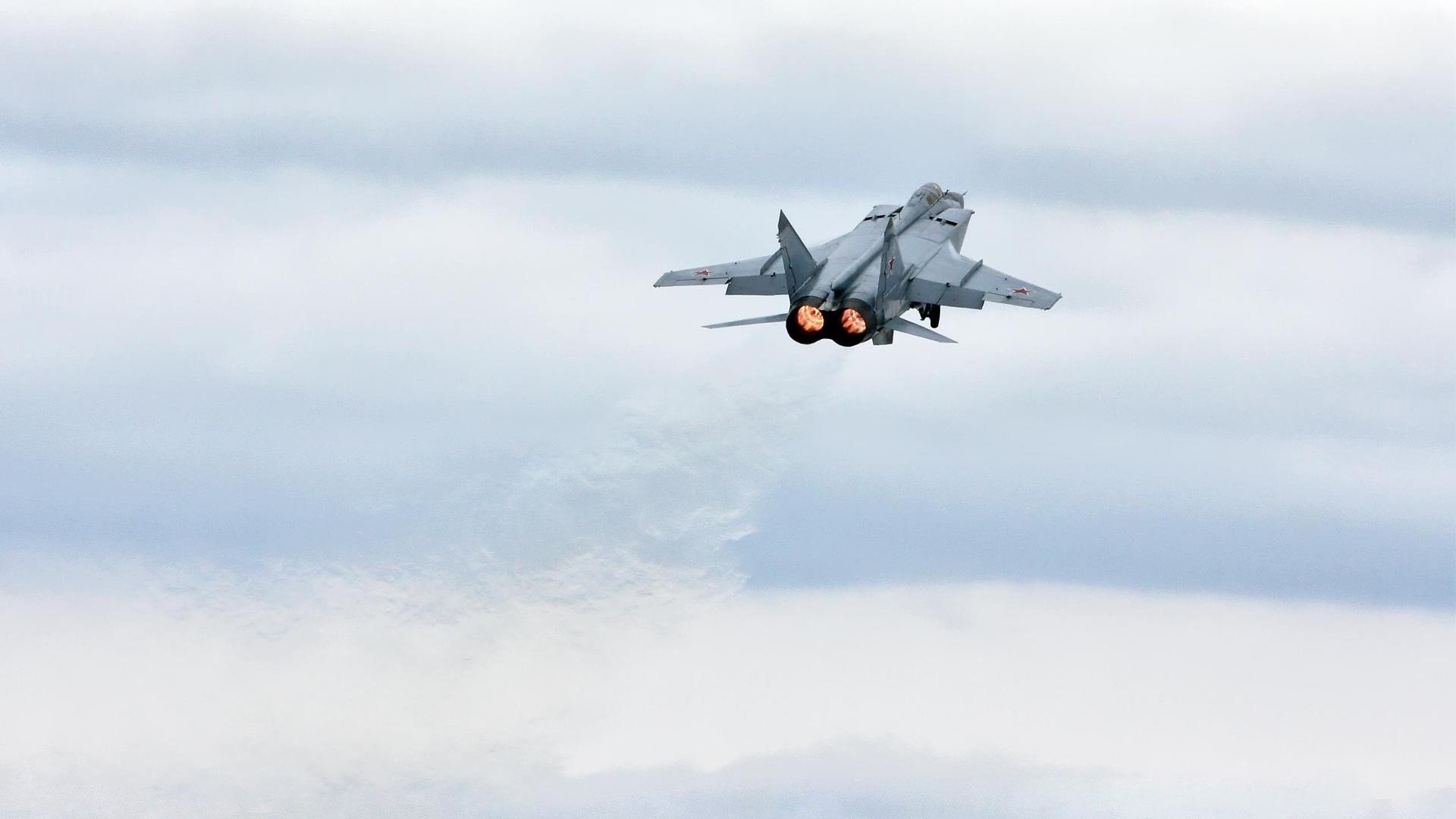 乐鱼体育官网注册-控球球队是否在上半场主动降速确保体能储备，控球率高就会赢吗