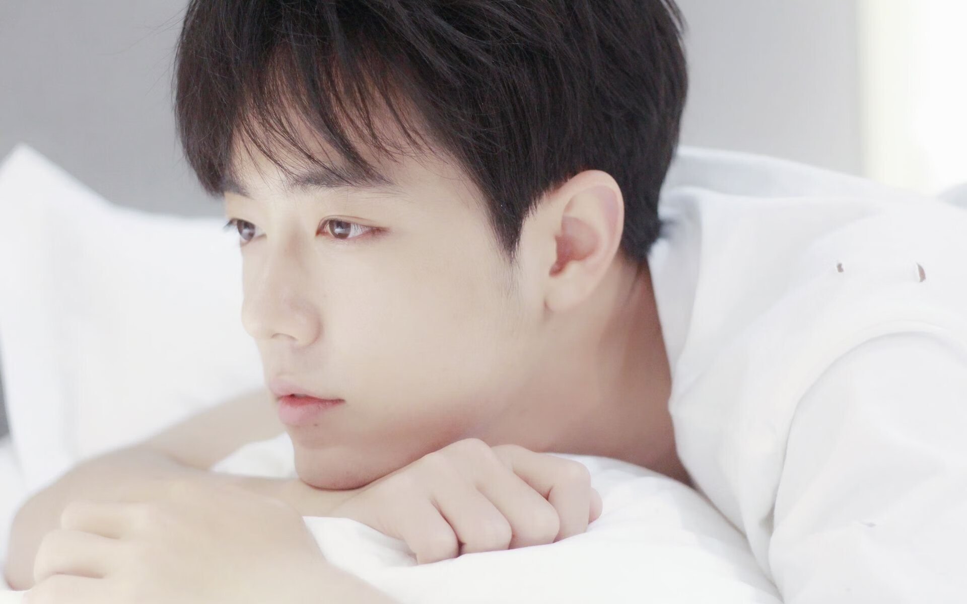 乐鱼体育官网登录-田径选手试水跨项挑战拓宽发展路径，田径项目突破