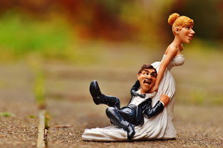 乐鱼官网优惠-羽毛球新人在国际赛场崭露头角，羽毛球运动员进场视频